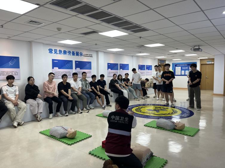 D:/1.公众培训/2025年公众资料/2.科普/206.重庆大学研究生急救知识与技能培训6.3/重庆大学研究生急救知识与技能培训照片6.3/7652caff359f4db5c194b7a6402eec8.jpg7652caff359f4db5c194b7a6402eec8